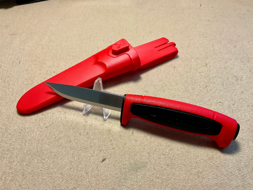 Morakniv Basic 511 Fire Red
